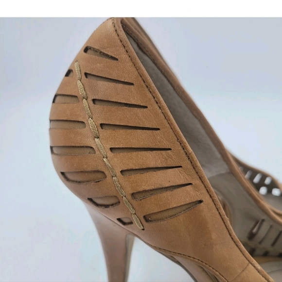 BCBGeneration Evie Tan Leather Peep Toe Stiletto Heel Pumps Size 10B - Picture 5 of 11